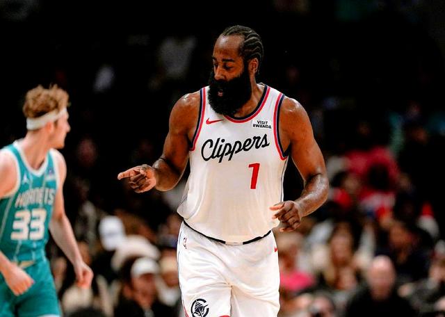 里程碑夜夏洛特黄蜂迎来里程碑；亚冠赛前刷纪录；态度坚定；身体对抗强度拉满的简单介绍