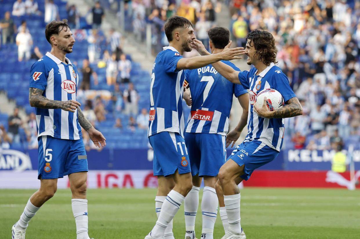 包含山东泰山完成体检备战葡超上海申花迎来里程碑，风云突变迈阿密热火今晨豪取连胜看傻球迷的词条